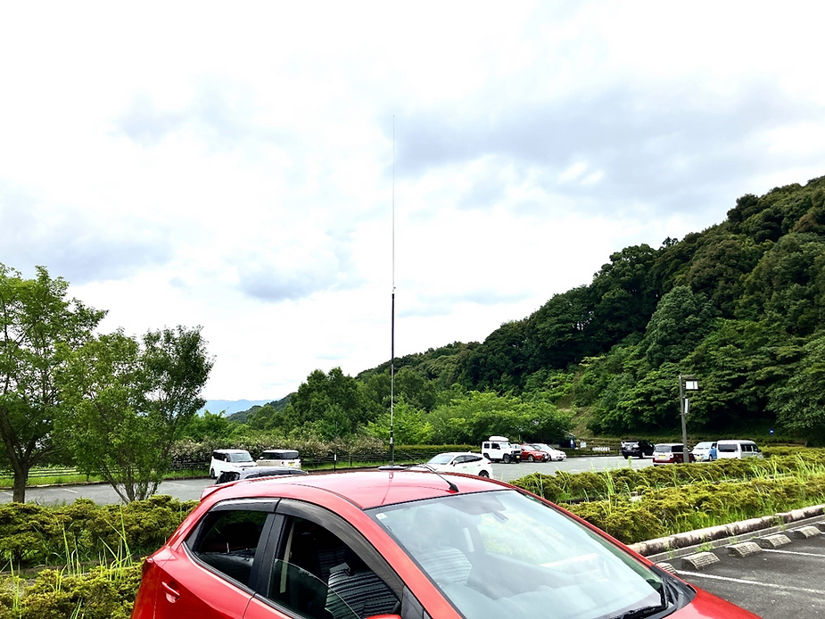 東三河ふるさと公園の第２駐車場に駐車した車